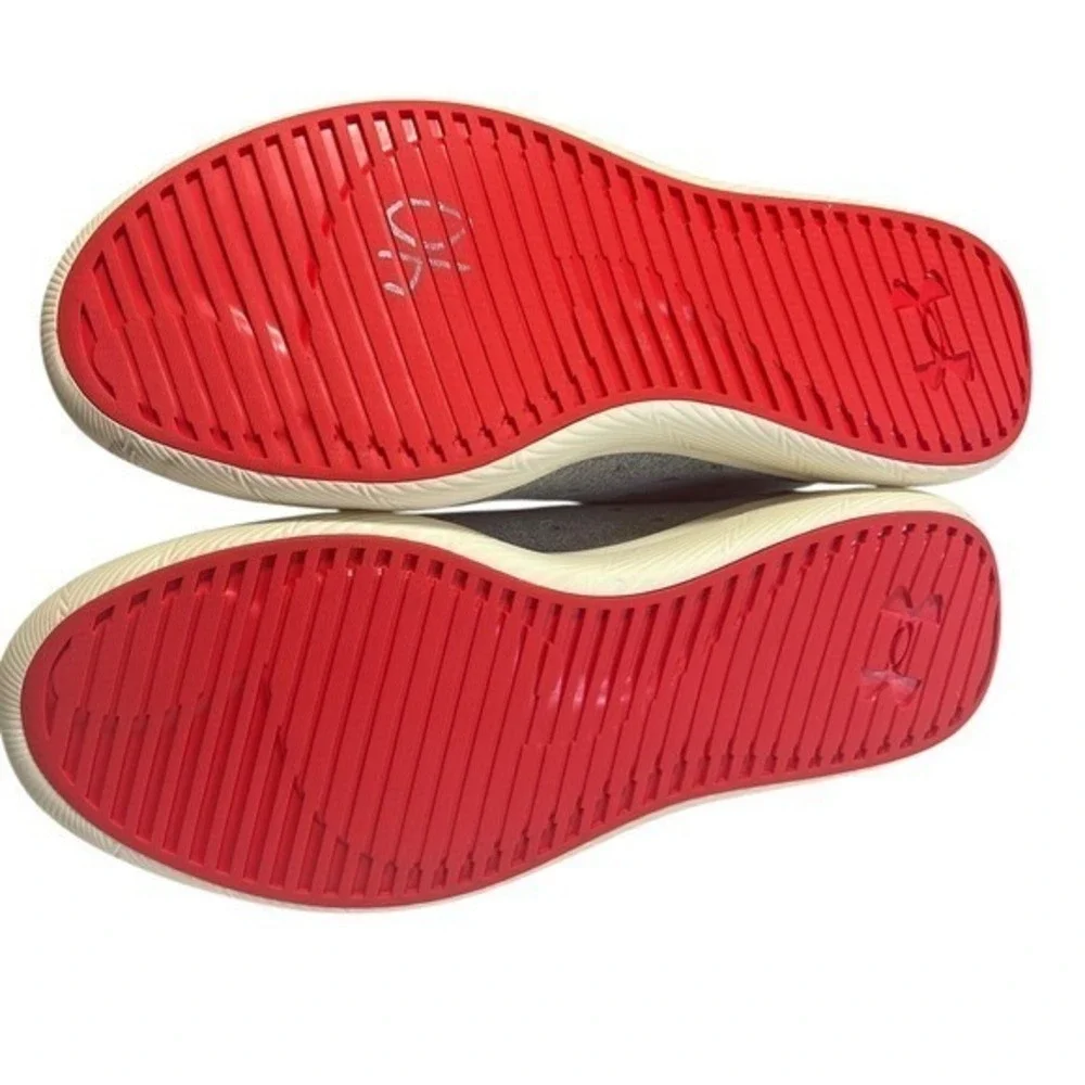 Under Armour stylish comfortable